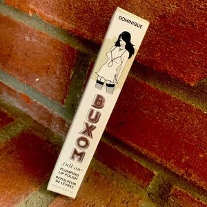 Buxom Lip Plumper- Dominique